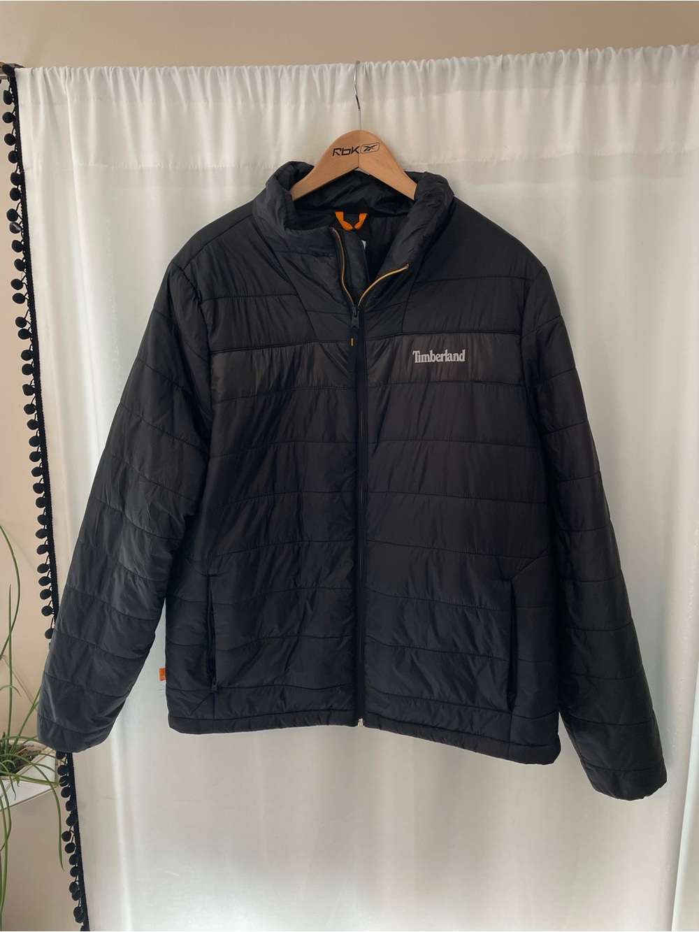 Timberland black puffer jacket coat men’s XL full zip lined logo chest pockets
